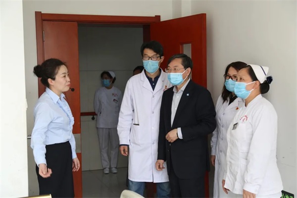 通用技術(shù)集團總經(jīng)理、黨組副書記陸益民到通用醫(yī)療西安醫(yī)院調(diào)研(圖1)